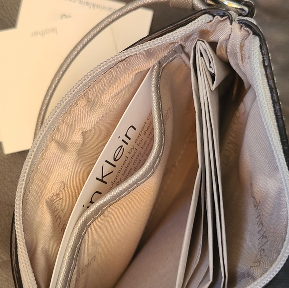 Calvin Klein Wristlet - Picture 2 of 9
